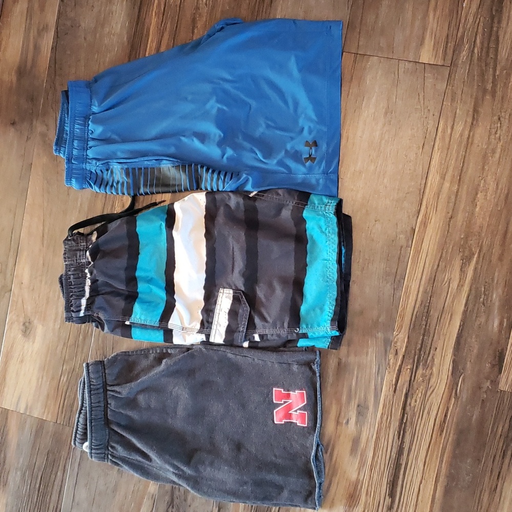 Mens small shot lot